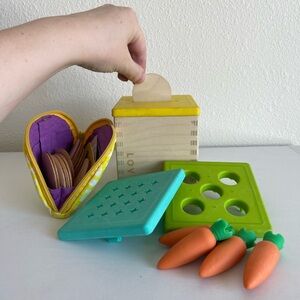 Lovevery carrot and coin bank/box